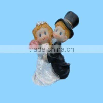 polyresin chinese wedding couple statue