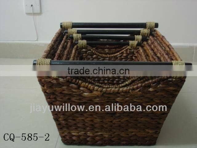 Natural water hyacinth storage baskets with wood handle