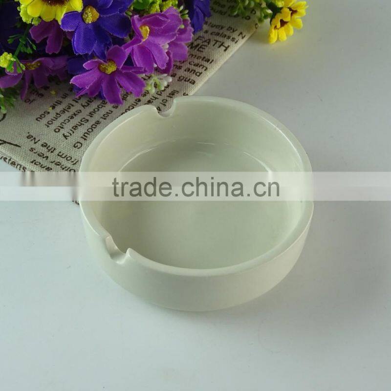 Hot sale round white ceramic ashtray,cheap porcelain ashtray,ashtray in stock