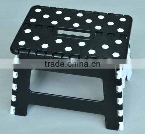 plastic lovely carton folded child chair