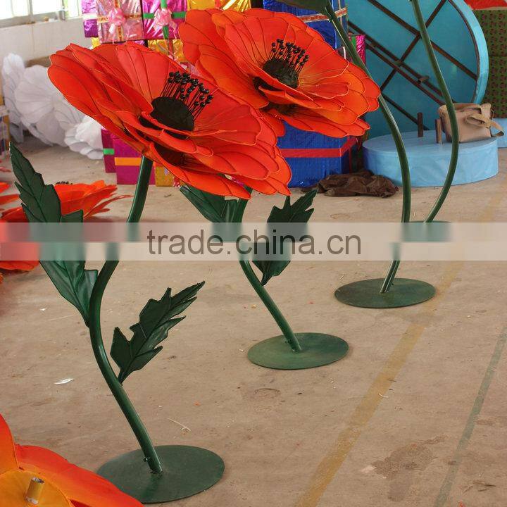 Giant artificial flower