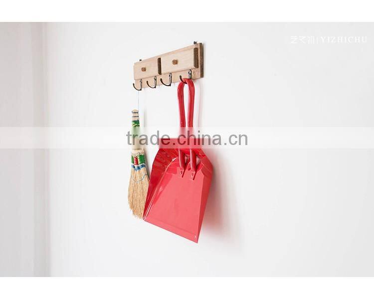 COLOR METAL HANDLE DUSTPAN