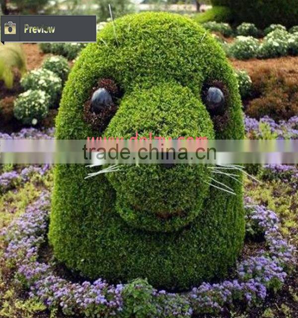 Artificial plastic hedge topiary grass animal for landscape