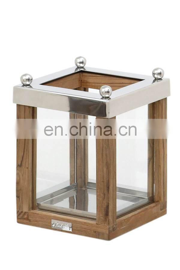 Metal fancy home lanterns