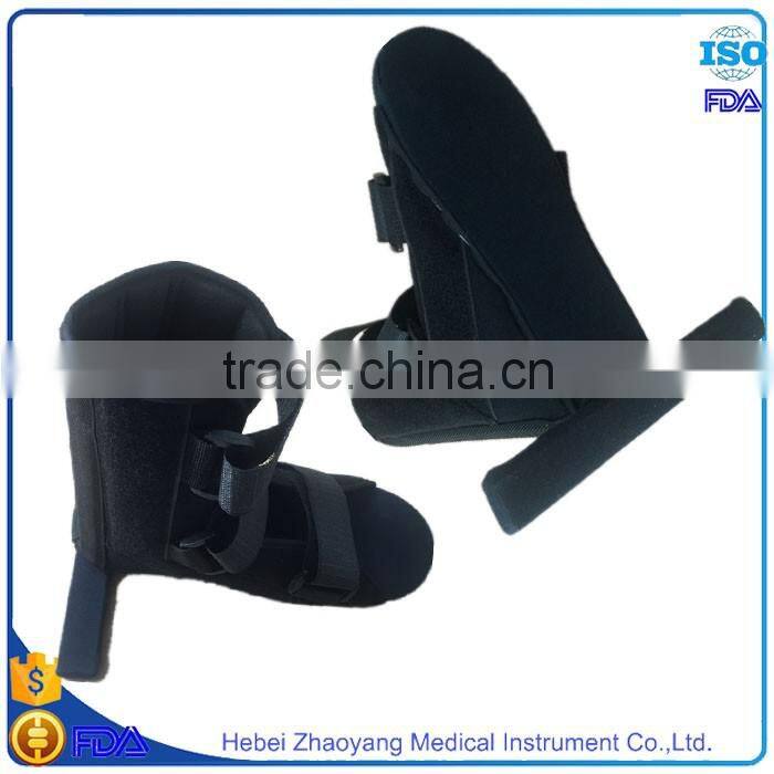 Postoperative foot shoe for cure the spraining and injury