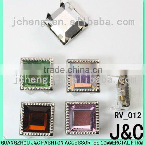 round rhinestone rivet