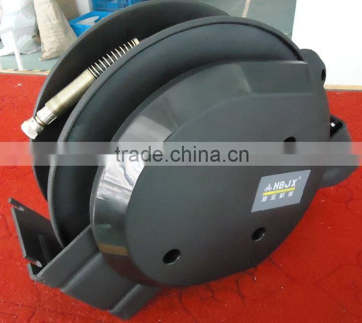 High pressure retractable hose reels