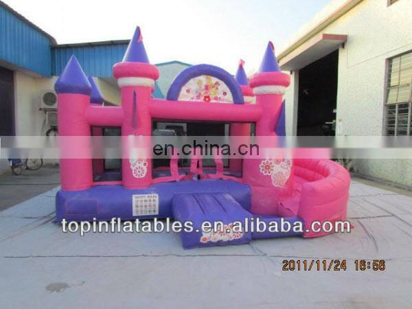 Giant inflatable obstacle course jumping moonwalk castle