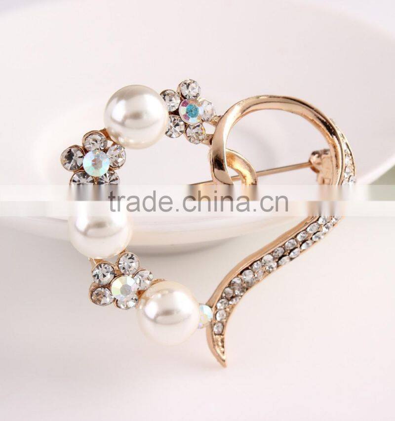 Fashion Designs Heart Shape Rhinestone Brooch Pin With Pearls,Brooches And Pins For Wedding Bouquet,Crystal Wedding Brooch