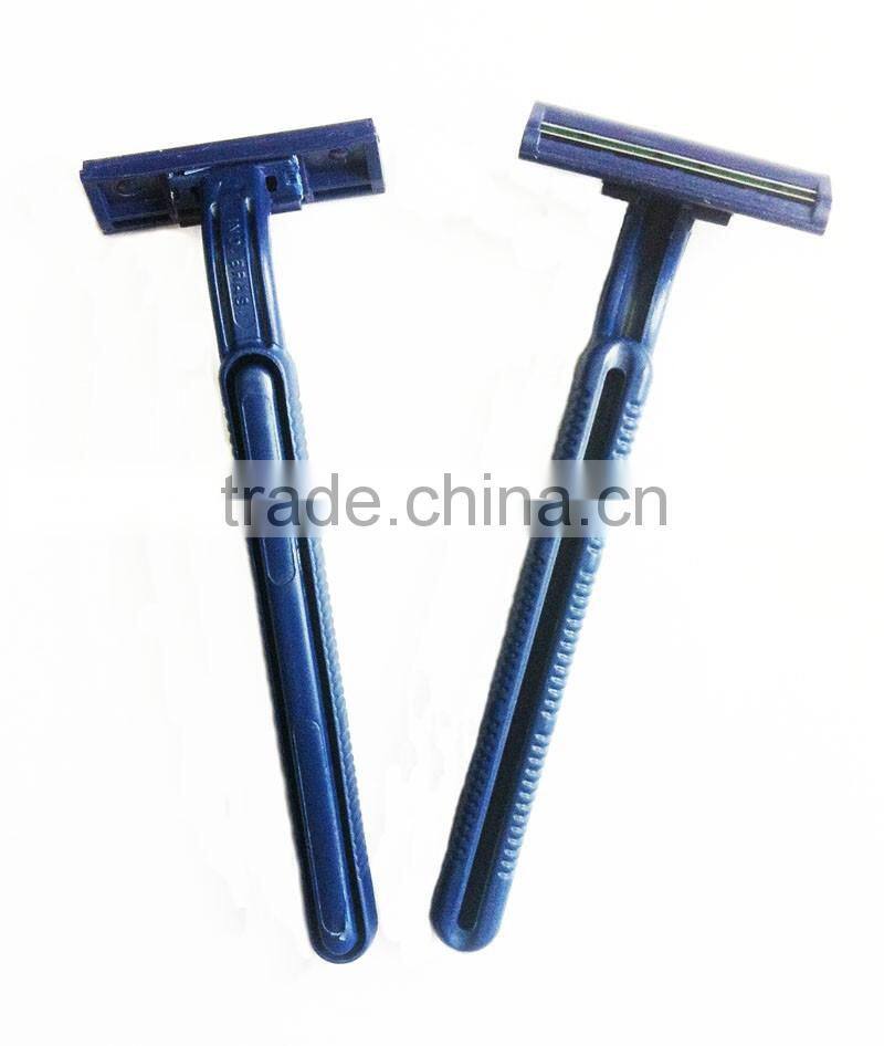 Twin blades shaving razor