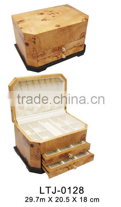 Wooden glossy finish Fancy watch organizer