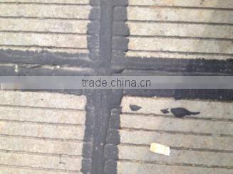 Mounted road crack sealing machine construction