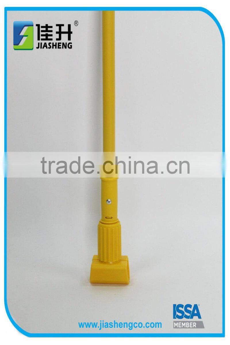 Twist-on-gripper wet mop holder with handle