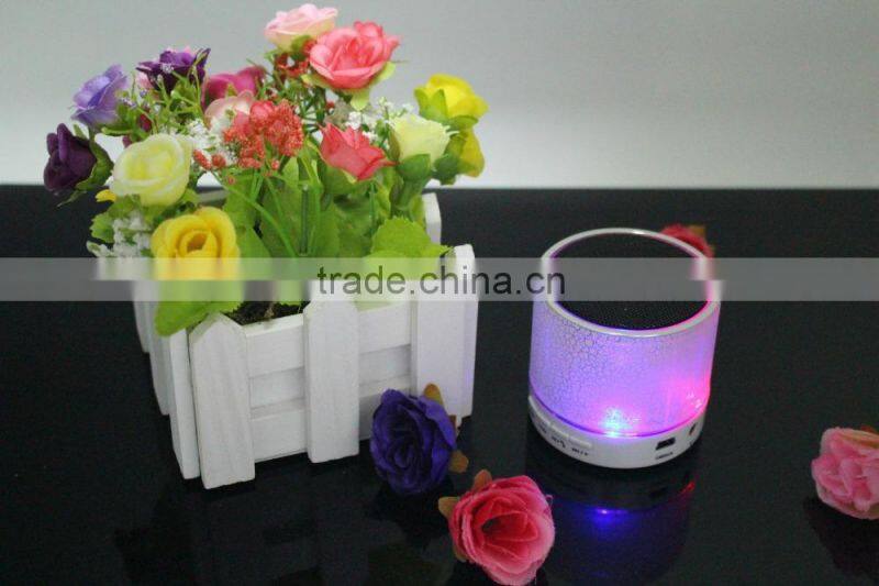2016 New Cheap Bluetooth Speaker With LED Light Speaker With MIC Handsfree Functions