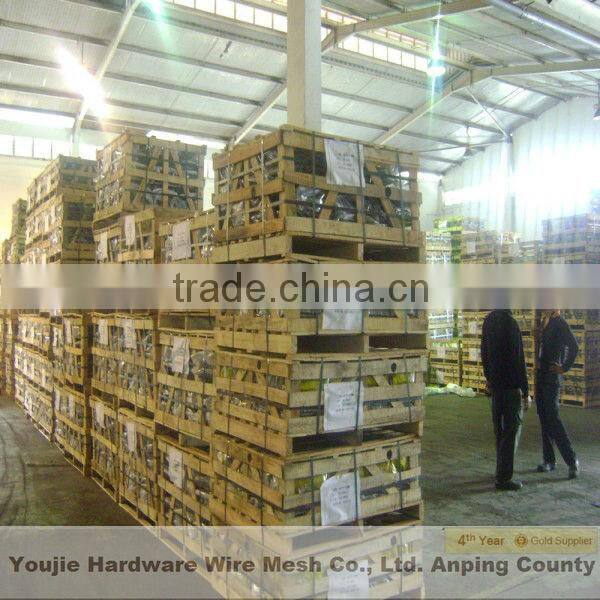 (building material) metal stirrup