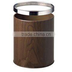 Small Fashion Plastic Trash Can