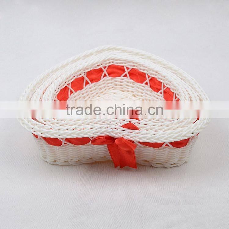 Small plastic wicker woven wedding gift baskets wholesale with ribbon
