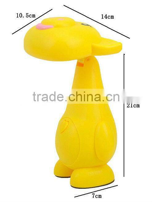 Supply fashion cartoon charging pig model table lamp