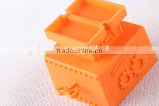 Robot shaped silicone cake cup creative design bakeware cake mold