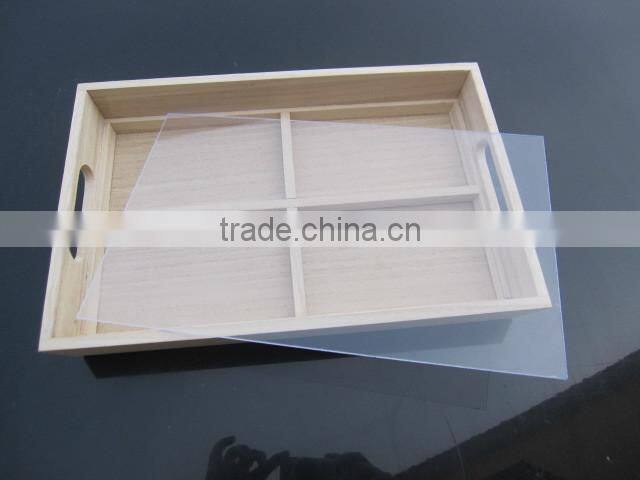 The glass bottom wooden tray