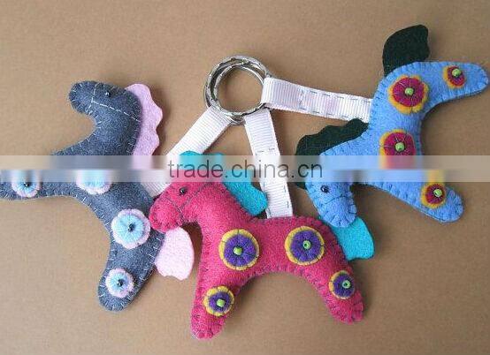 2017 hot wholesale fashion animal key ring Chinese zodiac design decorative polyester mini lovely craft felt horse keychain