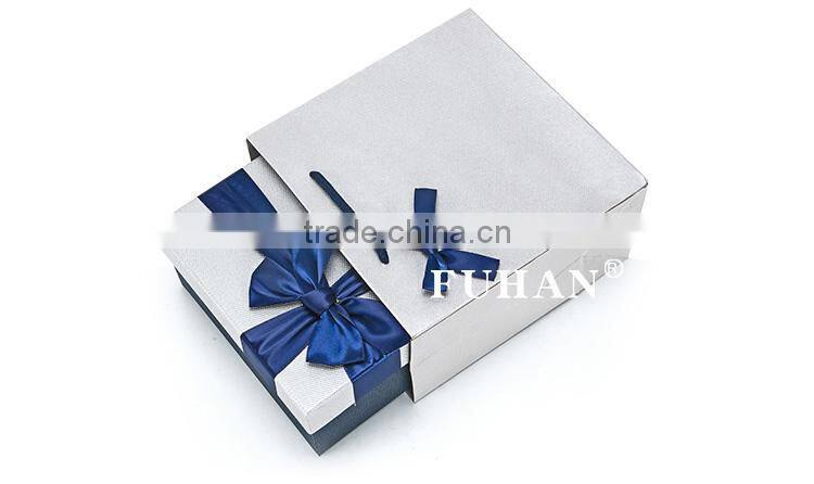 Customized bow boxes ,Pearl paper gift packaging box