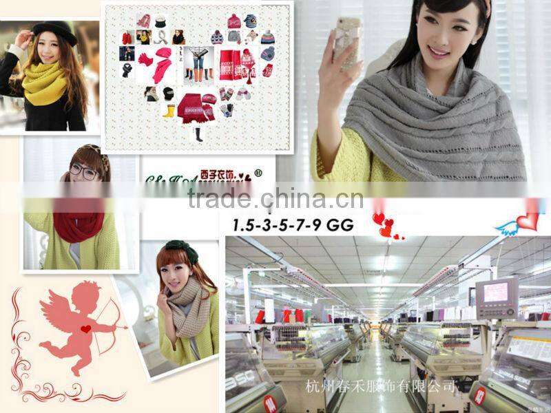 Sell well cheap price promotional black windproof polar fleece sport scarf factory