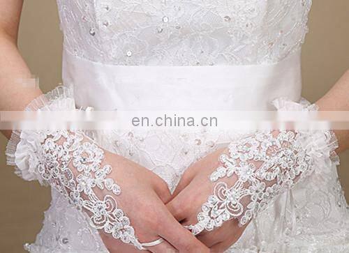 Beautiful & Exquisite Embroidery lace Bridal Glove Ivory Wrist Length Fingerless Wedding Gloves With Tull Lace Stretch