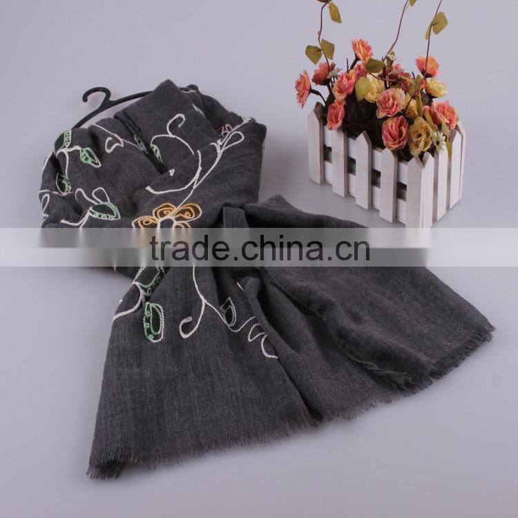 Wholesale Women Fashion Flower Embroidery Design Tassel Cotton Winter Scarf