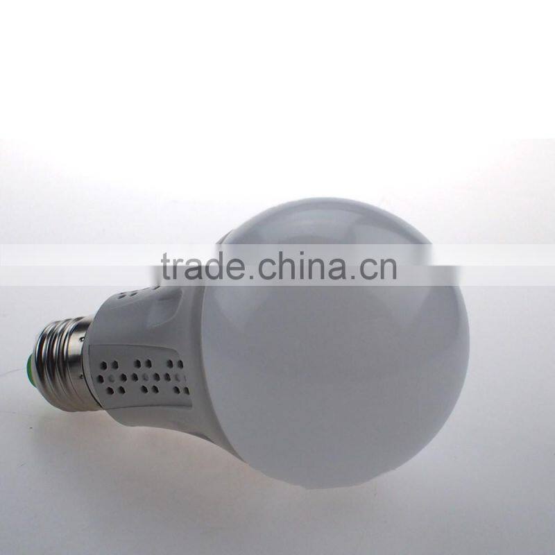 High Quality TUV-GS, CE, RoHS Approved Die-casting aluminium Thermal Plastic lumen 480lm LED Bulb E27