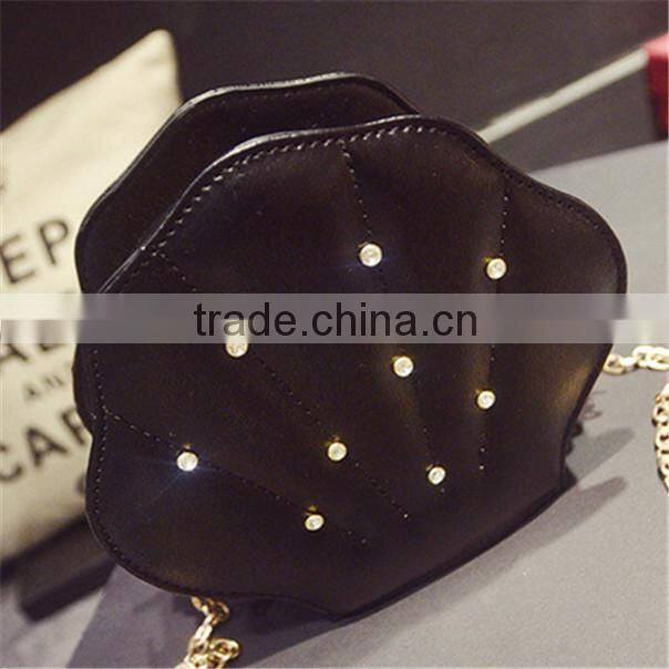 Wholesale stylish shell pattern ladiess pu chain bag with shining diamond