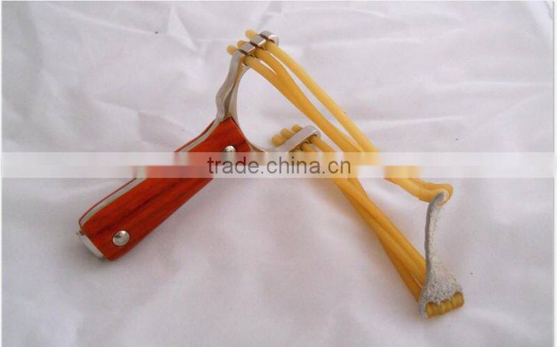 Hot Selling outdoor Handle Hunting slingshot Toy rubber sling shot Catapult +4pcs Pinball