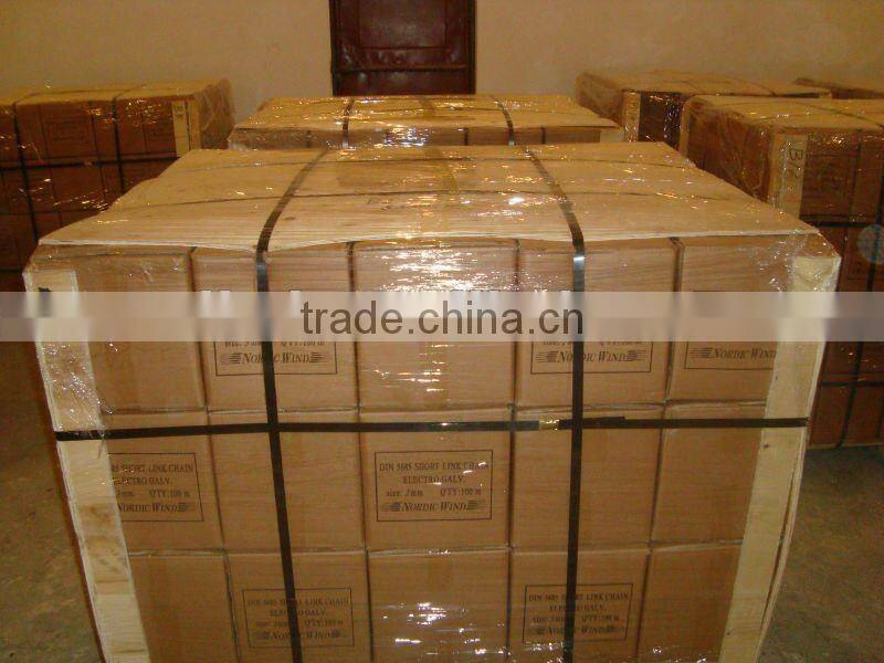 black painted link chain in the field of marine