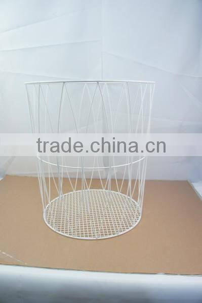 Round Wire Laundry Basket, Arc Pattern