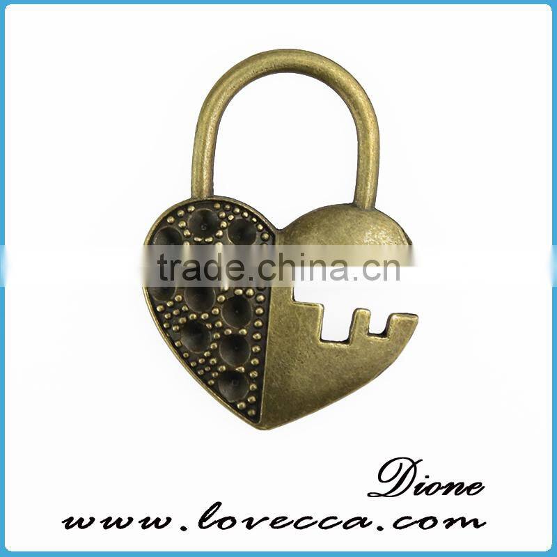 Wholesale eco-friendly antique zinc alloy metal charm