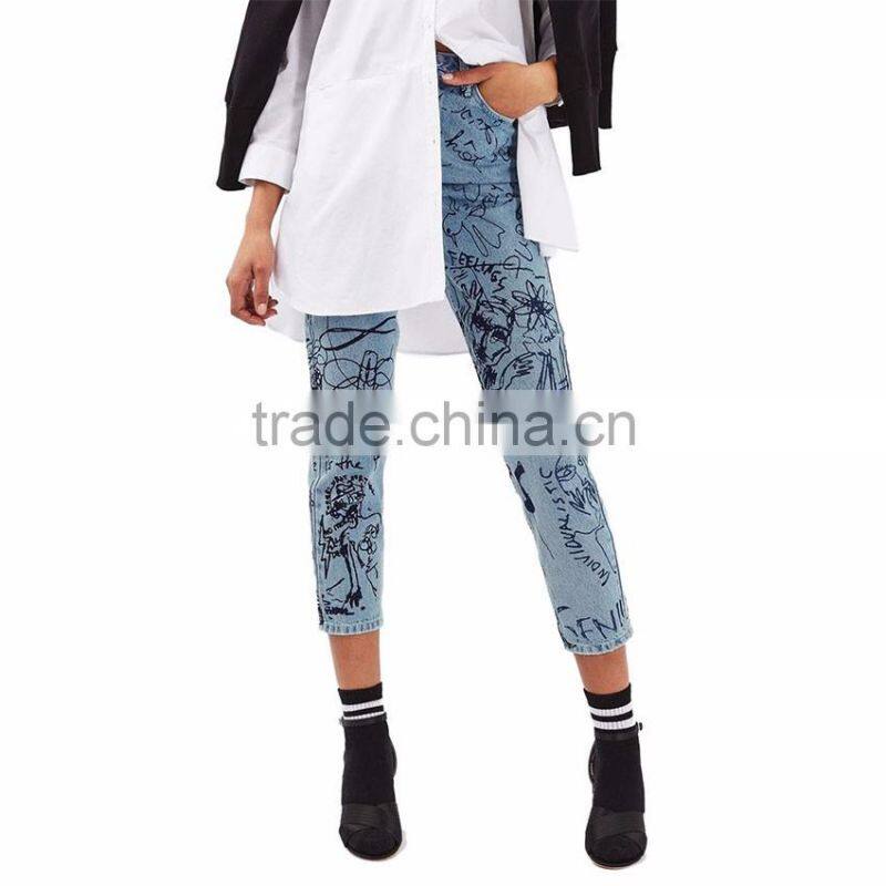 High-end Scribble Crop Mom Jeans