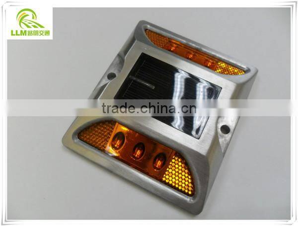 Traffic safety 122mm high compression aluminum LED solar road stud flashing light