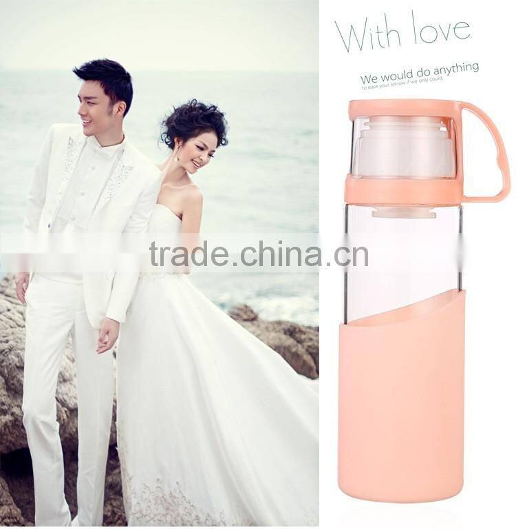 Glass water bottle with handle cap glass water bottle with silicone sleeve
