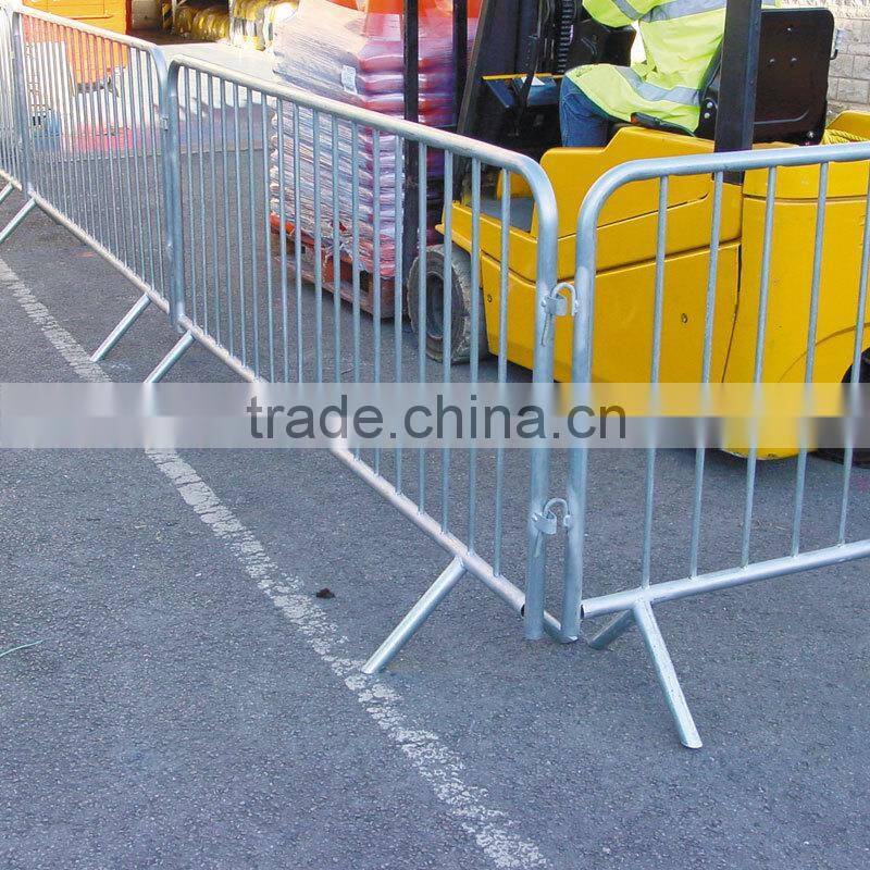 removable barrier fence