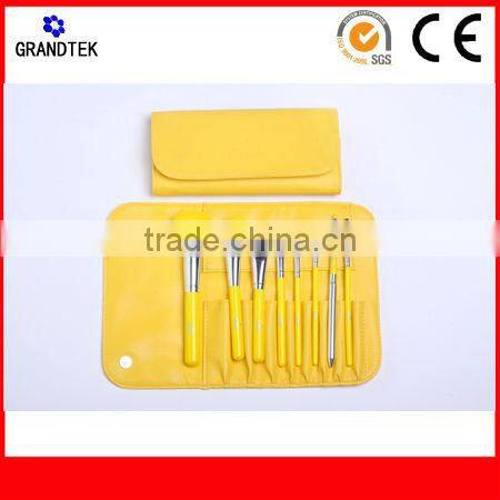 9pcs Shinny Black Makeup Brush Set with flower powder brush