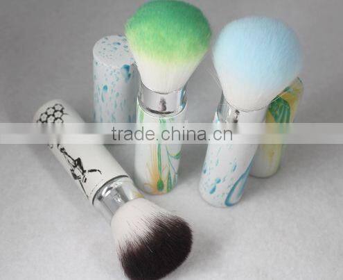 synthetic hair retractable brush/OEM serviece