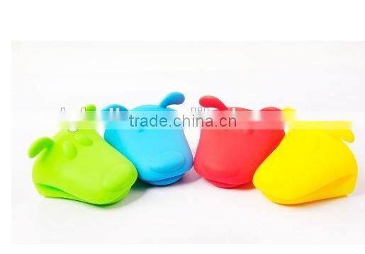 Kitchen Animal Dog Doggie Design Pliable Silicone Pot Holder Silicone Glove Oven Mitt
