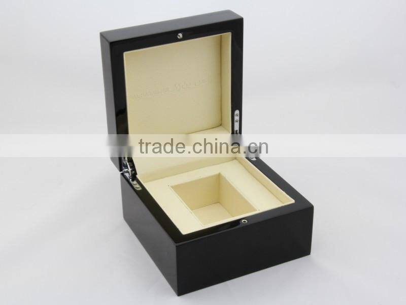Luxury custom Logo High lacquer Wooden watch box
