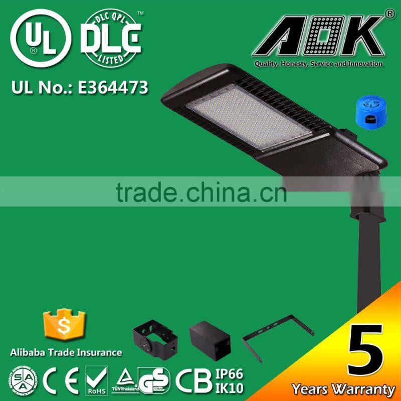 130lm/w 5 Years Warranty IP66 With Photocell 75W to 265W LED Parking Lot Lighting