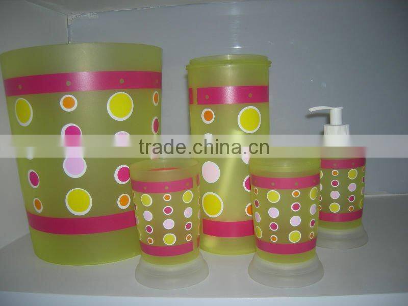 5-piece V shape plastic bathroon set