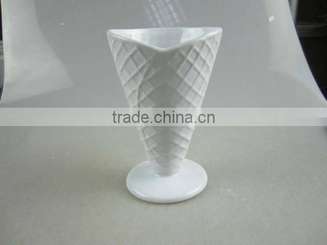porcelain ice cream cup with funnel shape