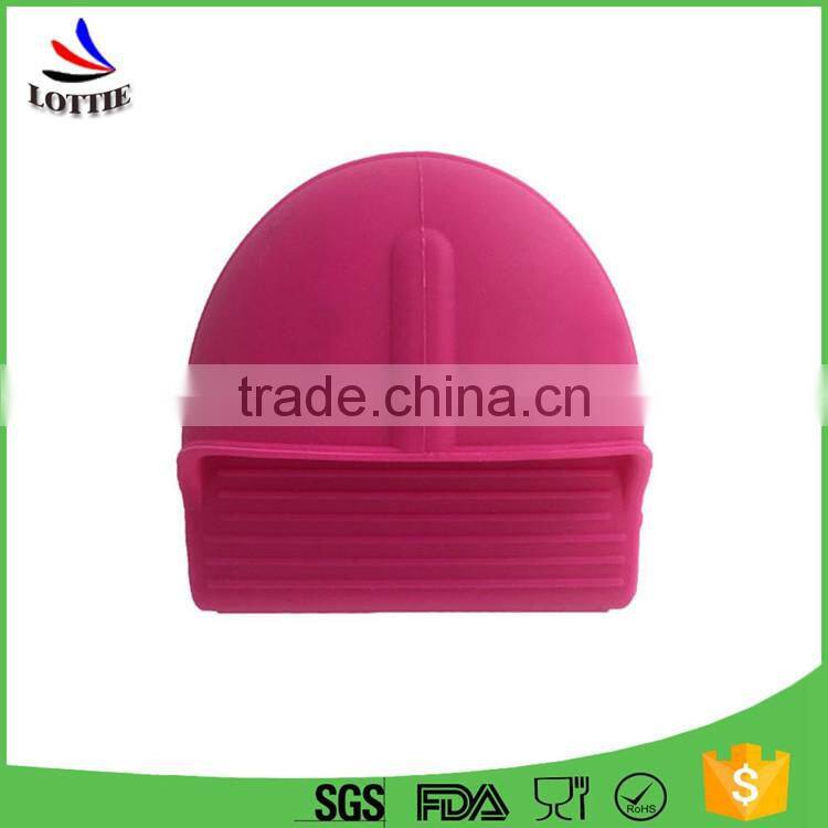 High quality FDA Approved silicone gloves Heat Resistant Silicone BBQ Gloves /silicone mitts for cooking