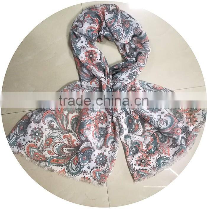 Cheap fashionable print muslim hijab TR viscose scarf