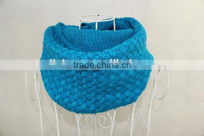 New Magnetic Delicate Charm Ladies Fashion Loop Circle Scarf