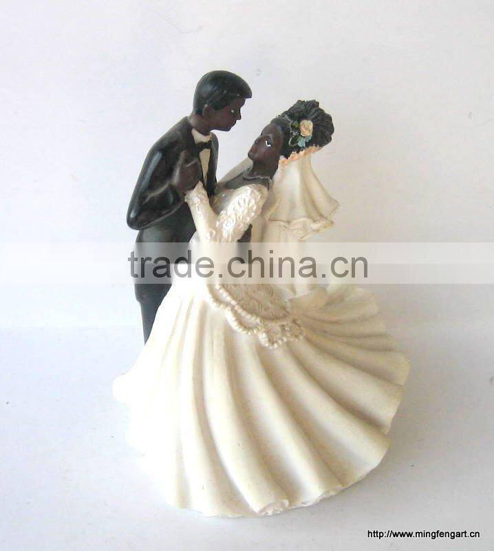 Polyresin Wedding Figurine Decoration